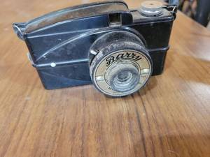lot 20736 image: Barra Bakelite Camera with Leather Case - Retail $25