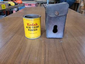 lot 20746 image: Kodak Acid Fixing Powder Container with canvasleather Case - Retail $15