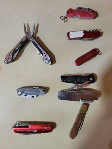 lot 20763 image: Multi-Tool and Knife Collection Set - Retail $75
