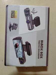 lot 20765 image: Black Box HD 1296P Traffic Recorder Dash Camera - Retail $45