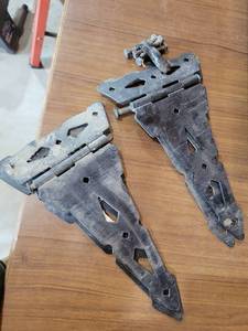 lot 20792 image: Heavy Duty Decorative Metal Strap Hinges - Retail $25