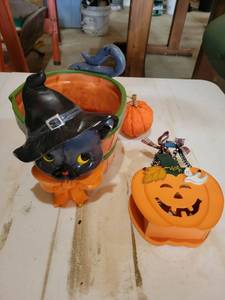lot 20798 image: Halloween Black Cat Witch Bowl and Jack-O-Lantern Container Set - Retail $15
