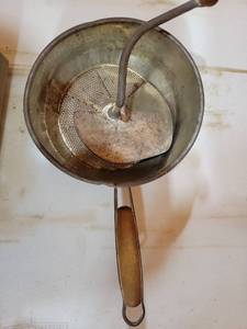 lot 20799 image: Metal Food Mill Strainer with Wooden Handle - Retail $15