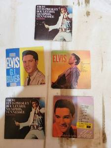 lot 20804 image: Elvis Presley Trading Cards Collection - Retail $25