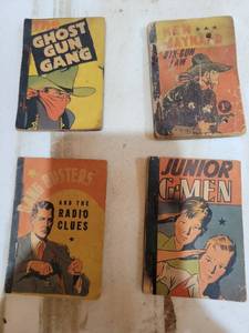 lot 20805 image: Classic Western and Detective Fiction Book Collection tiny book 3.5in long - Retail $15