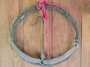 lot 20844 image: Western Leather barbwire Rope with Tooled Detail - Retail $45