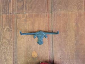 lot 20845 image: Cast Iron Bull Head Wall Hook - Retail $15