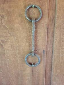 lot 20846 image: Wrought Iron with Twisted Design - Retail $25