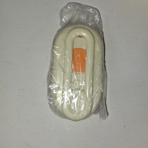 lot 7862 image: ELECTRIC SPRAY HANDLE MASSAGE BRUSH