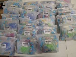 lot 8566 image: 24 Packs Of 28 Pack Easter Sticky Hands Toys, Bunny Chick Egg Carrot Styles Stretchy Toys Easter Basket Stuffers, Pinata Fillers, Party Favors Gifts for Kids Boys Girls