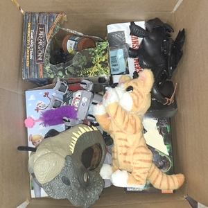 lot 8609 image: BOX OF MISCELLANEOUS TOYS