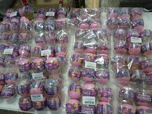 lot 9014 image: 17 Packs Rainbow Ponies Building Blocks