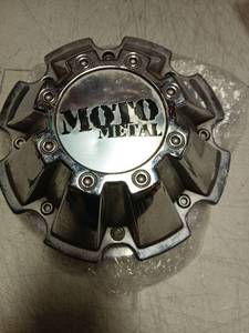 lot 33050 image: QAMNVCRTY 1PCS Wheel Cap Hub Cap Center Cap for Moto Metal M-793 M796 MO962 Chrome - Retail $29