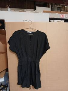 lot 42368 image: Womens Black Button-Front Romper Size Small - Retail $15