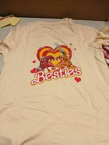 lot 42410 image: Besties Graphic T-Shirt Size Medium - Retail $8