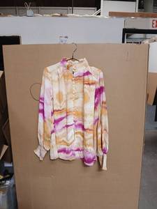 lot 42412 image: BTFBM Multi-Color Abstract Print Long Sleeve Blouse Size M - Retail $15