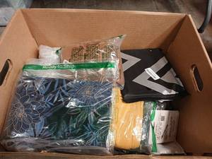 lot 61828 image: Mystery box
