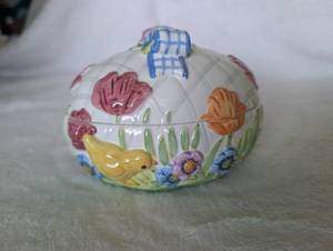lot 2931 image: Hand-Painted Ceramic Egg with Floral Design