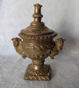 lot 2936 image: Ornate Gold Finish Decorative Trinket Box with Lid