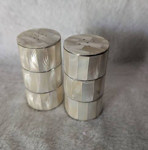 lot 2943 image: Decorative Salt and Pepper Shakers Set