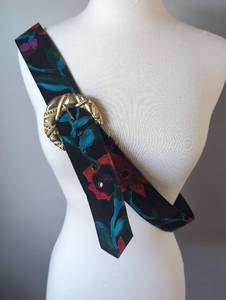 lot 2954 image: Vintage Belt with Floral Fabric and Gold Tone Buckle - Size 24