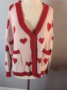 lot 2972 image: Pink Knit Cardigan with Red Heart Pattern - Size XL