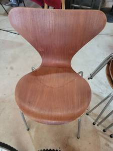 lot 19 image: Danish Modern Plywood Dining Chairs with Chrome Legs set of 6