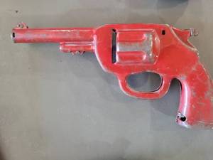 lot 91 image: Red Metal Cap Gun Revolver