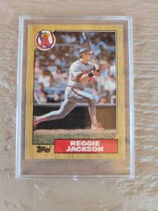 lot 116 image: 1987 Topps Reggie Jackson Baseball Card #300