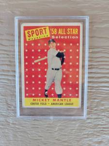 lot 120 image: 1958 Topps Mickey Mantle All-Star Baseball Card #487