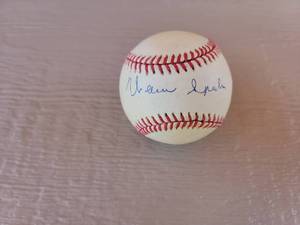 lot 132 image: Warren Spahn autographed baseball