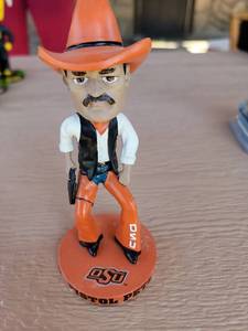 lot 143 image: Oklahoma State Cowboys Pistol Pete Bobblehead