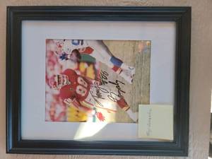 lot 164 image: Tony Gonzalez Signed Kansas City Chiefs Photo