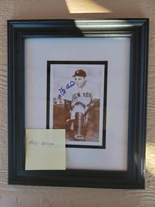 lot 180 image: Yogi Berra Signed New York Yankees Baseball Photo