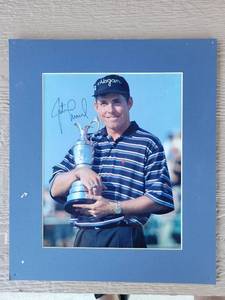 lot 219 image: Signed Golf Champion Justin Leonard Trophy Photograph
