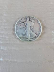 lot 245 image: 1937 Walking Liberty Half Dollar Silver Coin