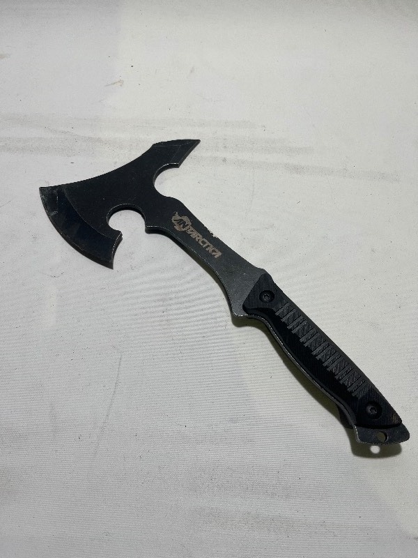 lot 625 image: Antarctica Steel Hand AxeHachet - Throwing or Chopping