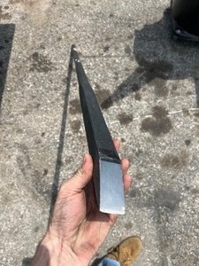 lot 19 image: Heavy Duty Steel PryBar - XL Head - 5 x 1