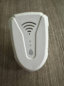 lot 33069 image: Repellent Indoor Ultrasonic Plug in Insects Mice Spiders No - Retail $28