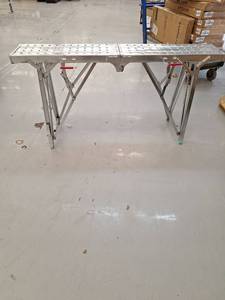 lot 1000 image: Adjustable Scaffolding
