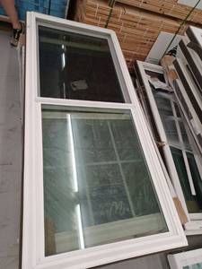 lot 14031 image: Double Hung Vinyl Window, 32 x 73 38