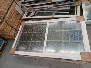 lot 14032 image: Double Hung Vinyl Window, 36.5 x 63.25