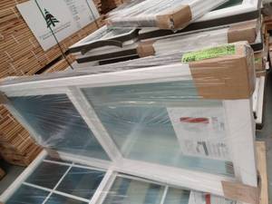 lot 14034 image: Double Hung Vinyl Window, 29 78 x 61.75
