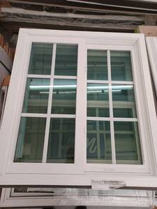 lot 14037 image: Double Hung Vinyl Window, 33.75 x 30 18
