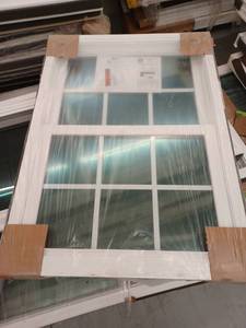 lot 14040 image: Double Hung Vinyl Window, 30.75 x 42.5