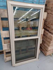 lot 14046 image: Double Hung Vinyl Window, Approximately 27.5 x 53.5