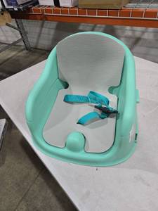 lot 9543 image: Baby Floor Seat Bath Seat