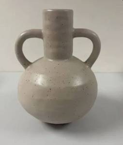 lot 9555 image: Threshold studio mcgee vase 2 Pack