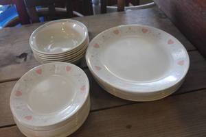 lot 4881 image: Vtg. Forever Yours Corelle Plates, Bowls & More