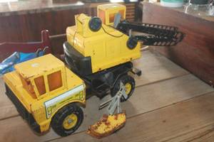 lot 4917 image: Vtg. Tonka Crane Truck